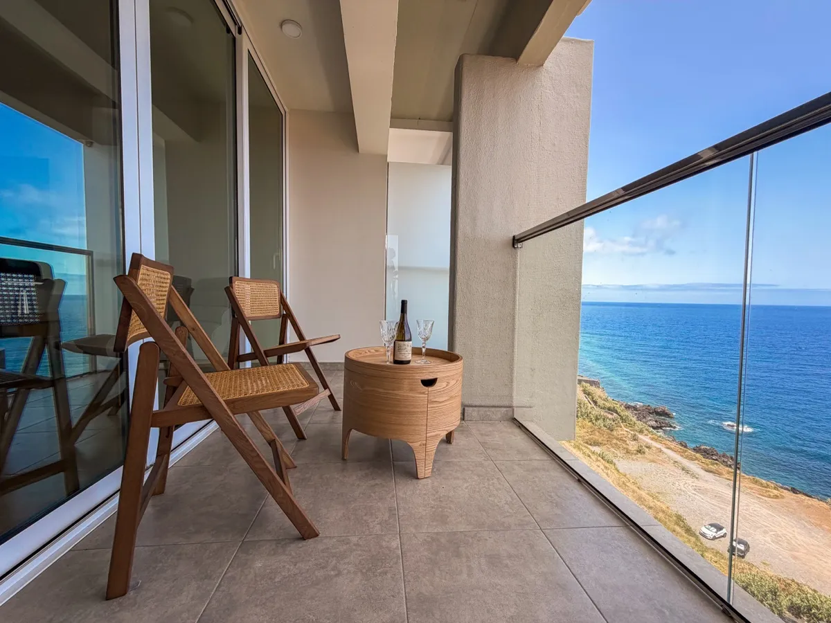 Horizon Living, Caniço · Balcony & outside