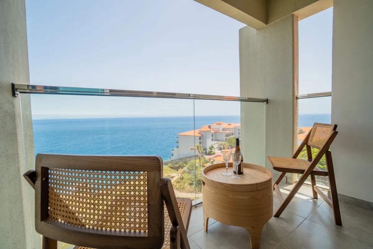 Horizon Living, Caniço · Balcony & outside