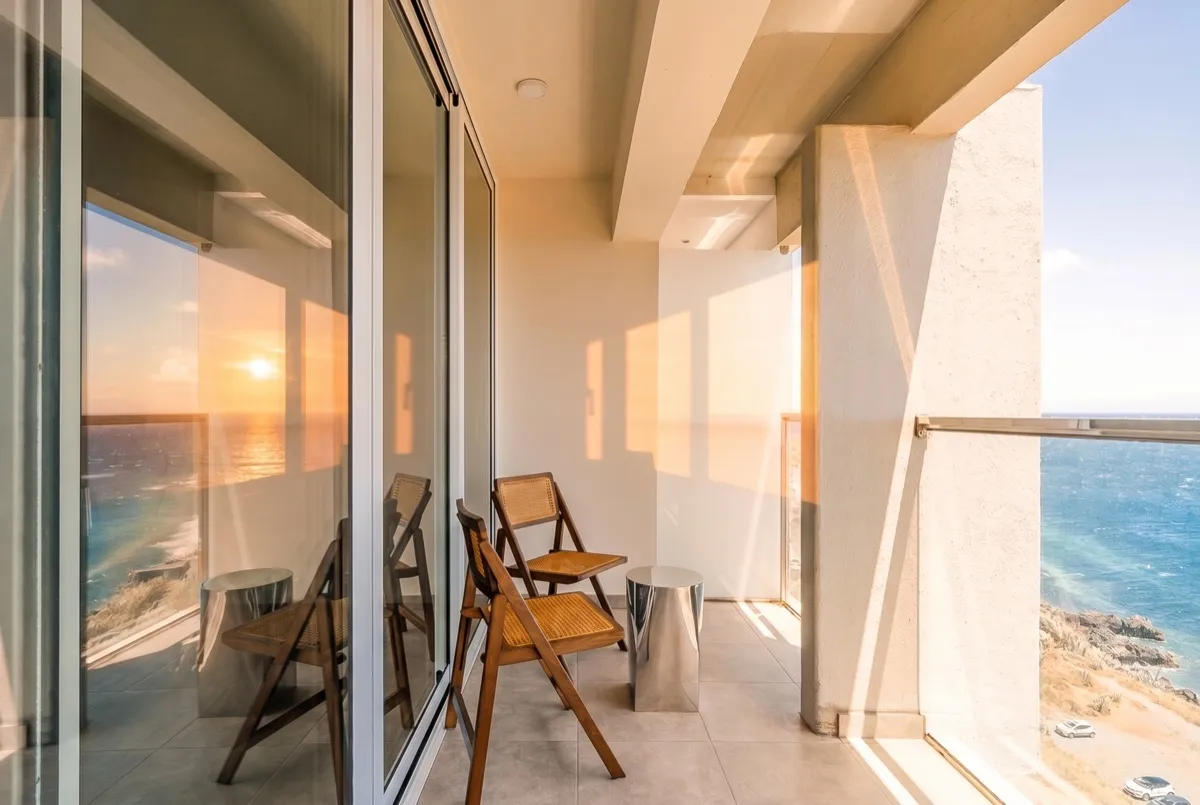 Horizon Living, Caniço · Balcony & outside