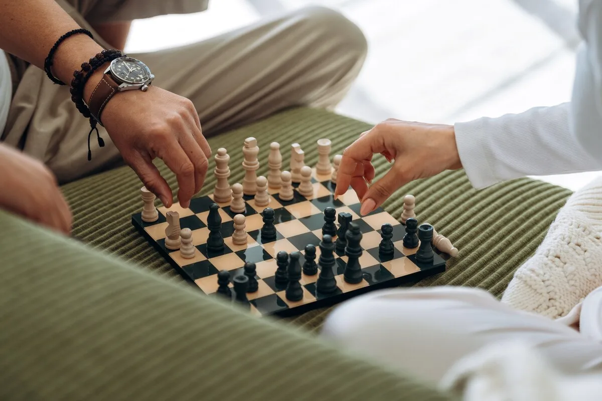 A chess set waiting on the table at Villa Calma